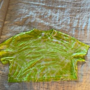 Lululemon cropped tee